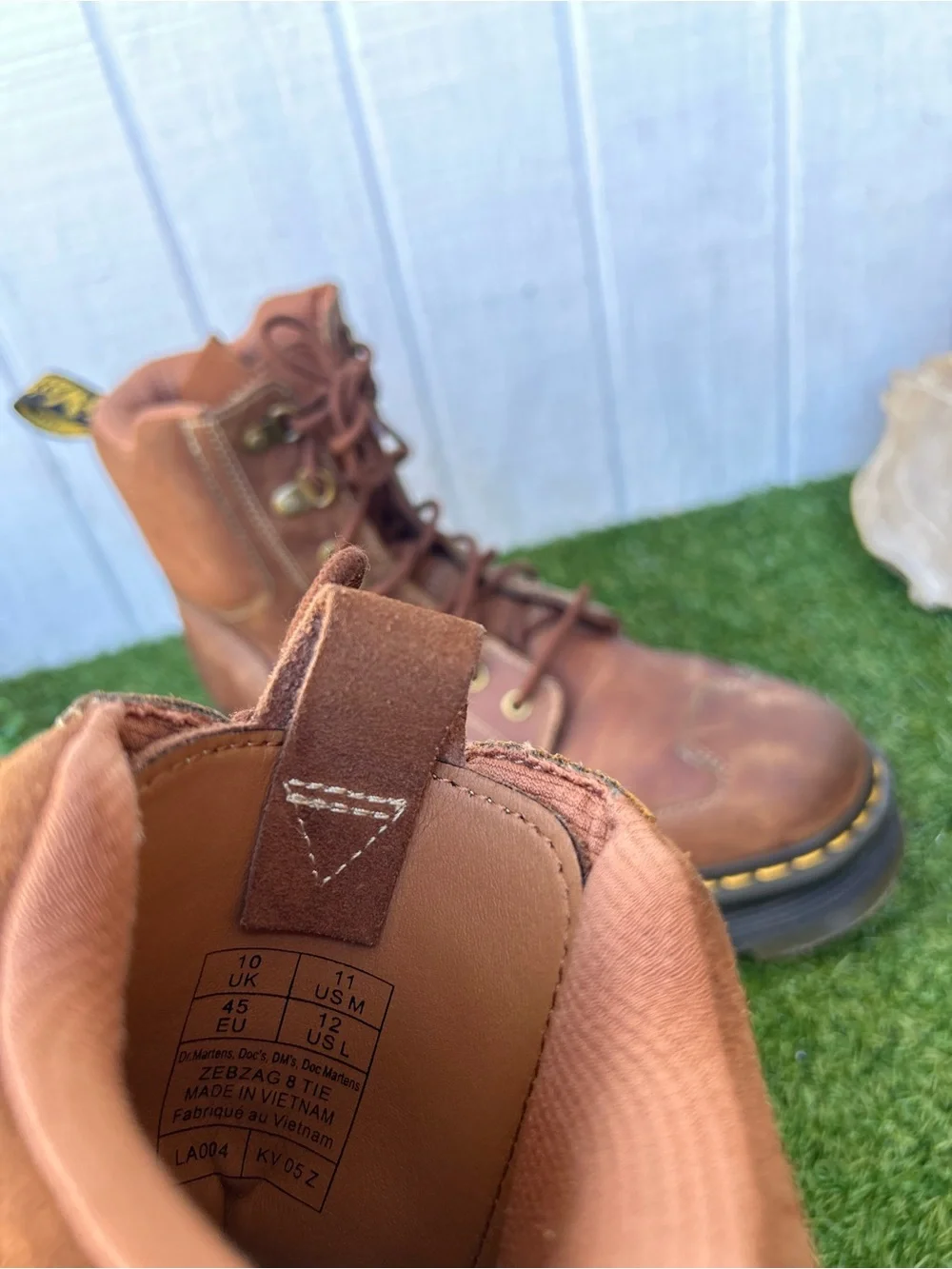 Dr. martens ZEBZAG SUEDE & LEATHER CASUAL LACE UP BOOTS men size 11 gently used